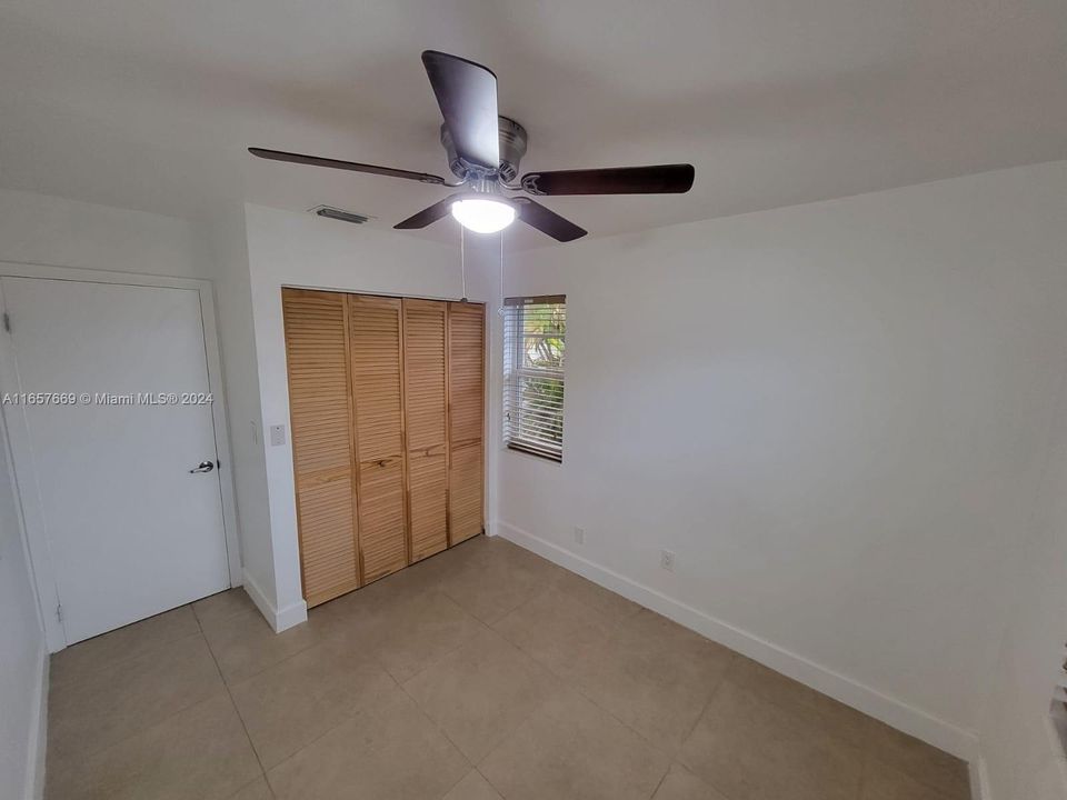 For Rent: $2,750 (3 beds, 2 baths, 1215 Square Feet)