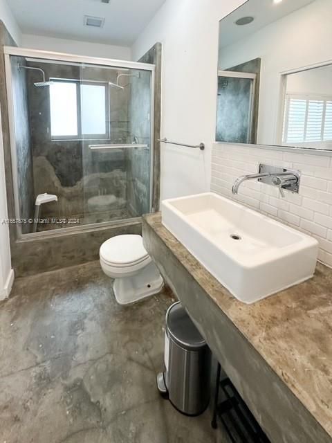 For Sale: $340,000 (1 beds, 1 baths, 454 Square Feet)