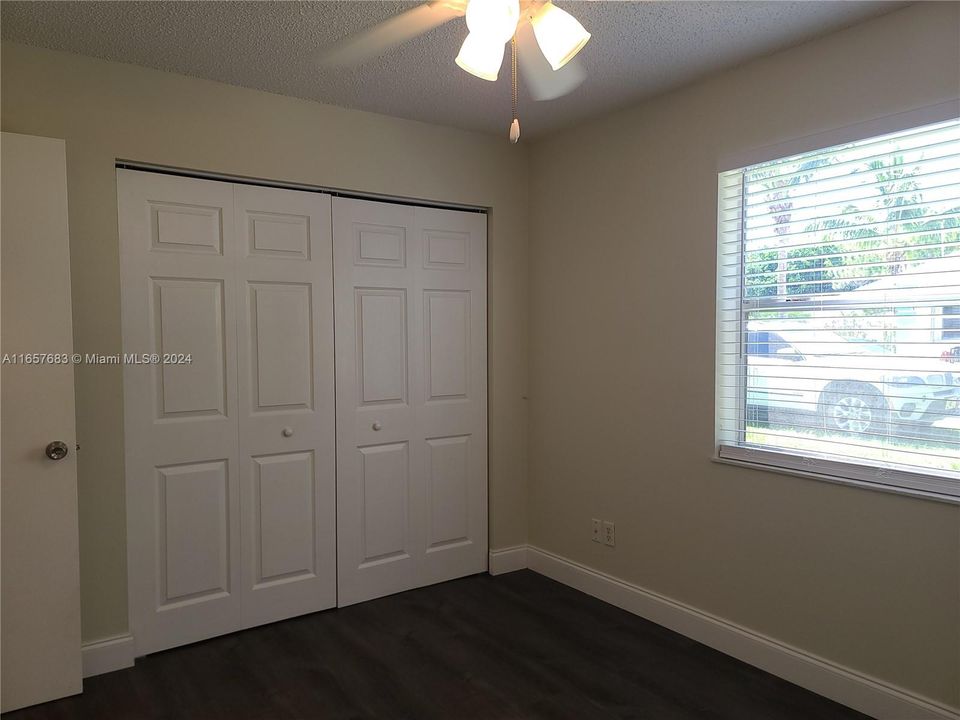 For Rent: $2,150 (3 beds, 1 baths, 1131 Square Feet)