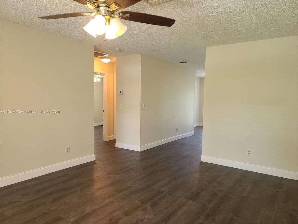 For Rent: $2,150 (3 beds, 1 baths, 1131 Square Feet)