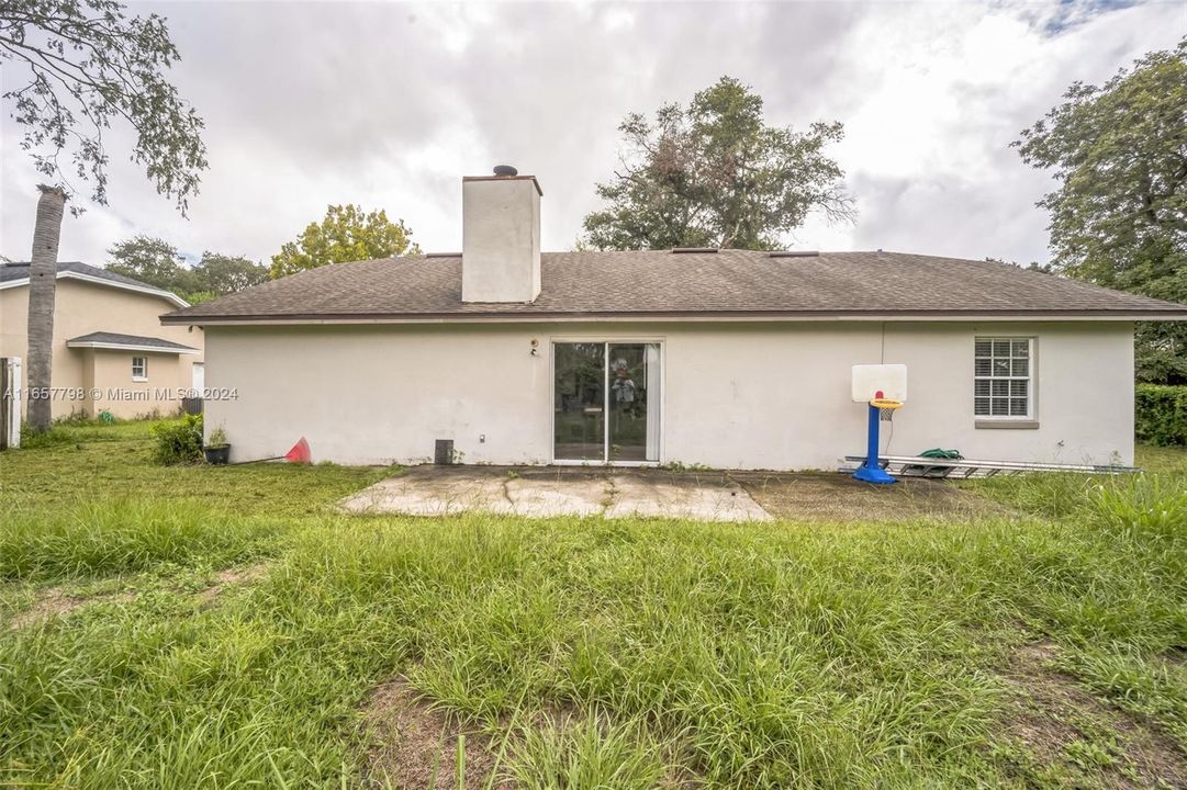 For Sale: $279,900 (3 beds, 2 baths, 1538 Square Feet)