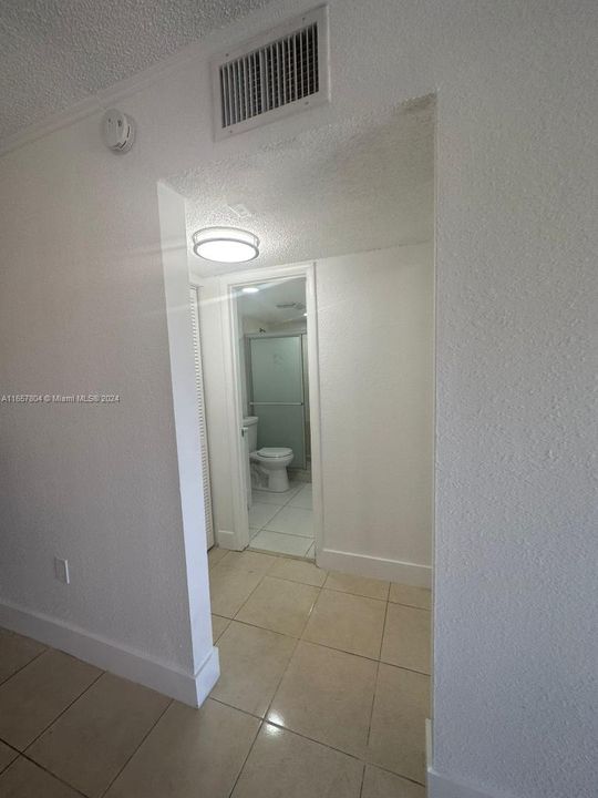 For Rent: $1,700 (1 beds, 1 baths, 660 Square Feet)