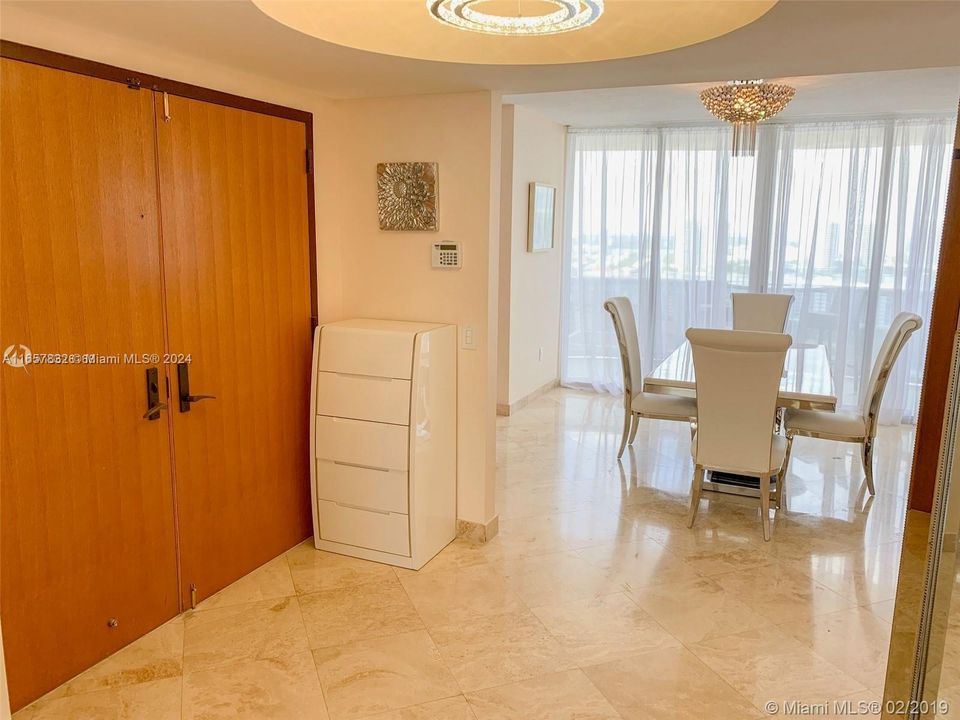 En Venta: $1,550,000 (2 camas, 2 baños, 1590 Pies cuadrados)