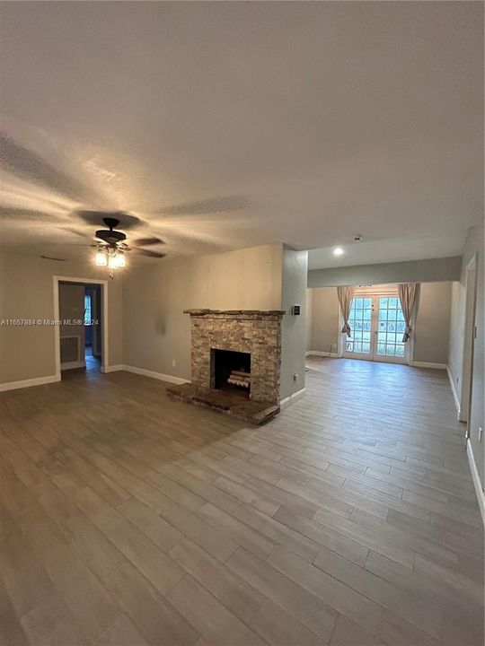 For Rent: $2,950 (2 beds, 2 baths, 1633 Square Feet)