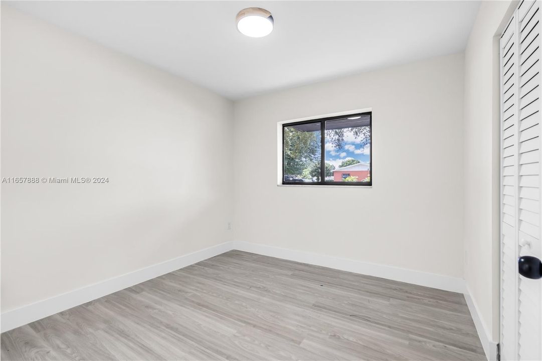 Active With Contract: $550,000 (3 beds, 2 baths, 1125 Square Feet)