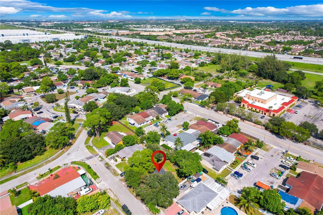 Active With Contract: $550,000 (3 beds, 2 baths, 1125 Square Feet)