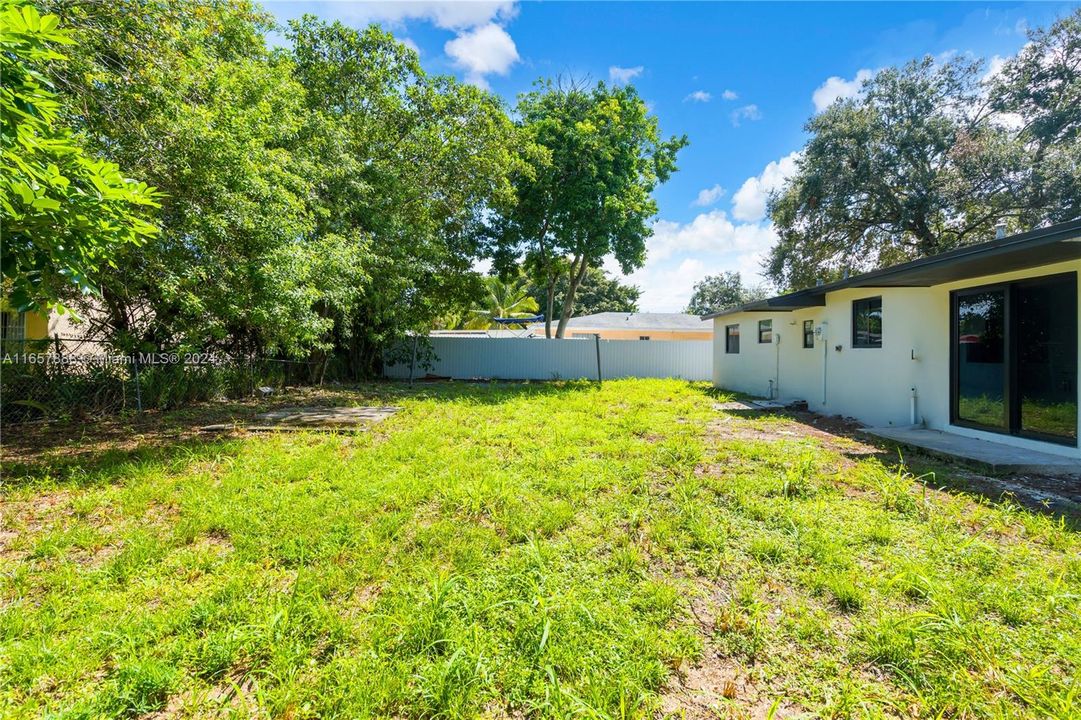 Active With Contract: $550,000 (3 beds, 2 baths, 1125 Square Feet)