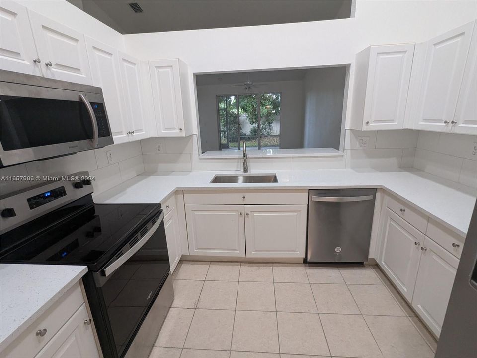 For Rent: $3,750 (3 beds, 2 baths, 1434 Square Feet)