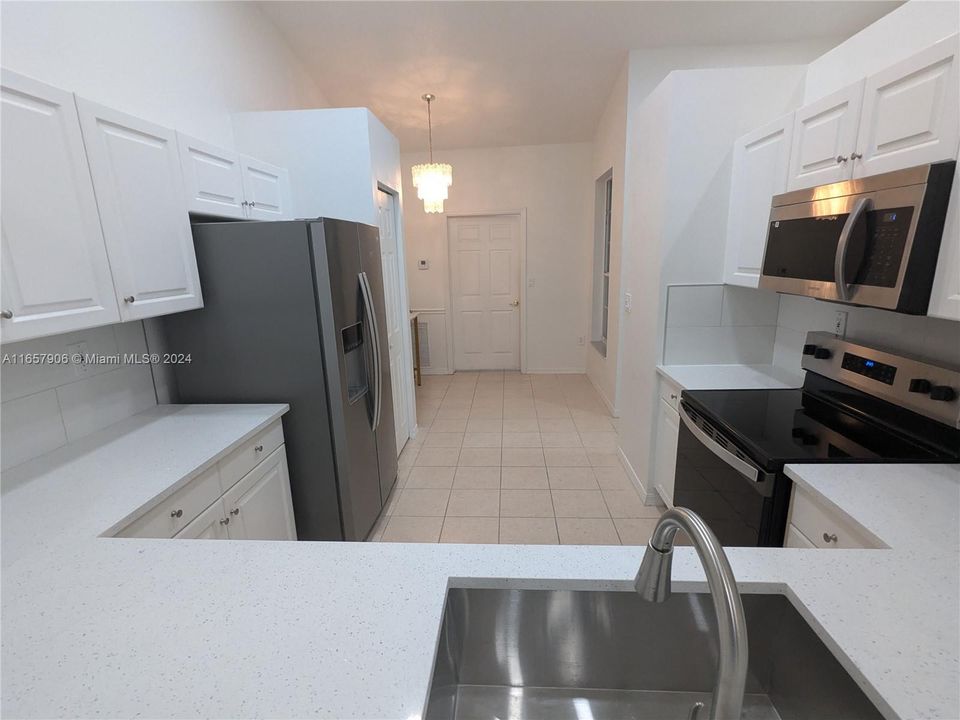 For Rent: $3,750 (3 beds, 2 baths, 1434 Square Feet)