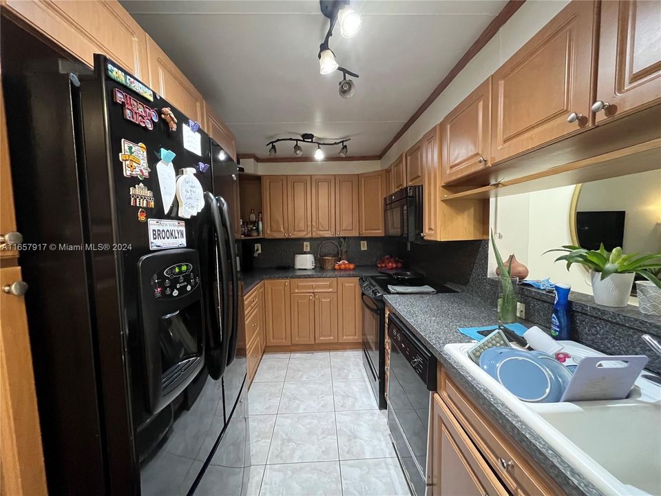 En Venta: $254,900 (3 camas, 2 baños, 1126 Pies cuadrados)