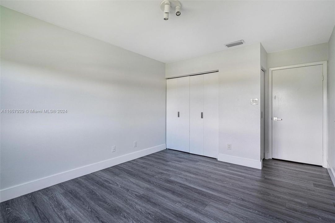 For Rent: $2,250 (2 beds, 2 baths, 1114 Square Feet)