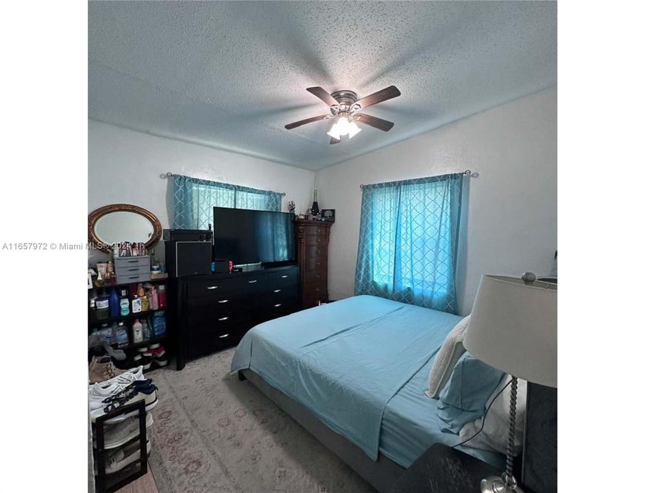 For Sale: $550,000 (3 beds, 1 baths, 0 Square Feet)