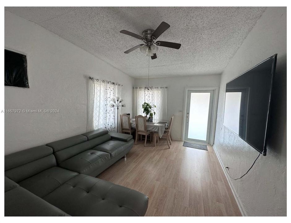 For Sale: $550,000 (3 beds, 1 baths, 0 Square Feet)