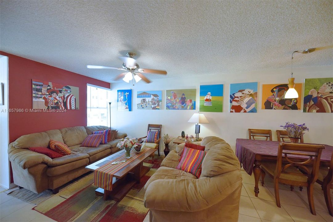 For Sale: $440,000 (2 beds, 1 baths, 767 Square Feet)