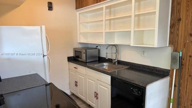 For Rent: $1,750 (1 beds, 1 baths, 1282 Square Feet)