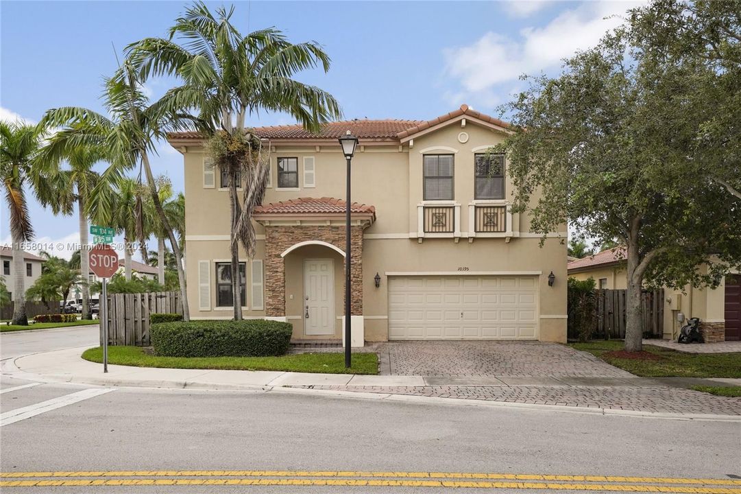 For Sale: $645,900 (4 beds, 2 baths, 2557 Square Feet)