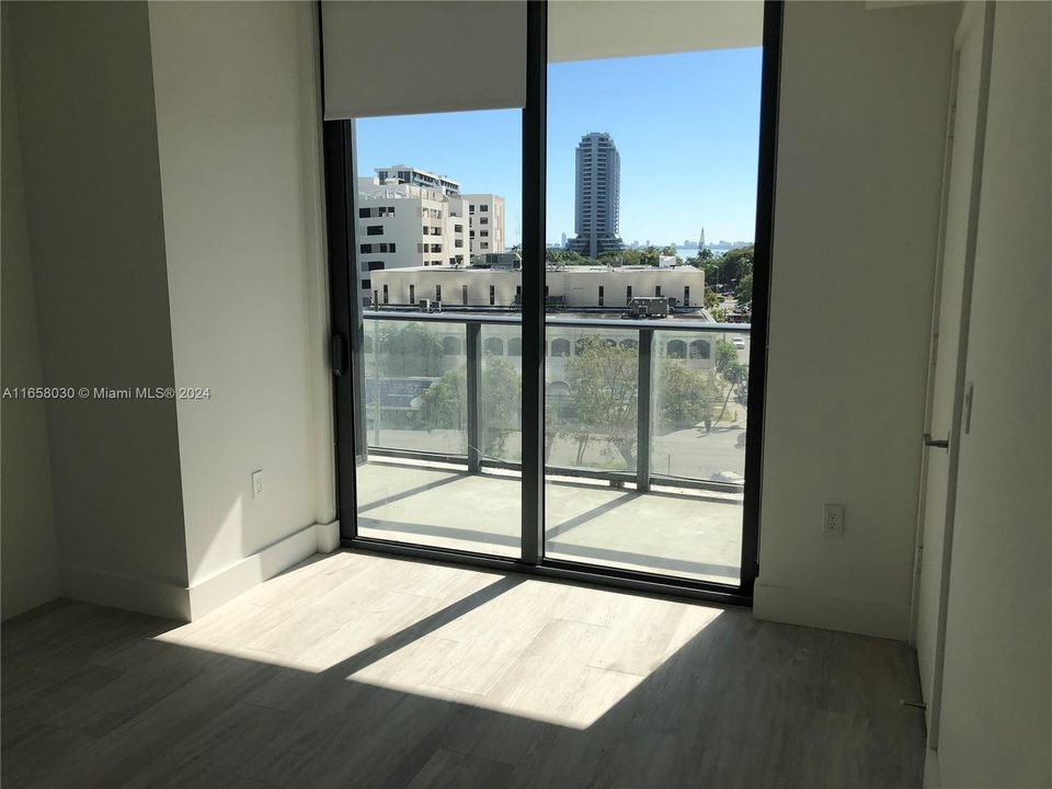 For Rent: $3,200 (1 beds, 1 baths, 683 Square Feet)