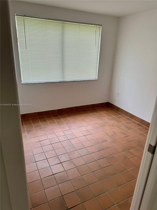 For Rent: $4,500 (2 beds, 1 baths, 800 Square Feet)