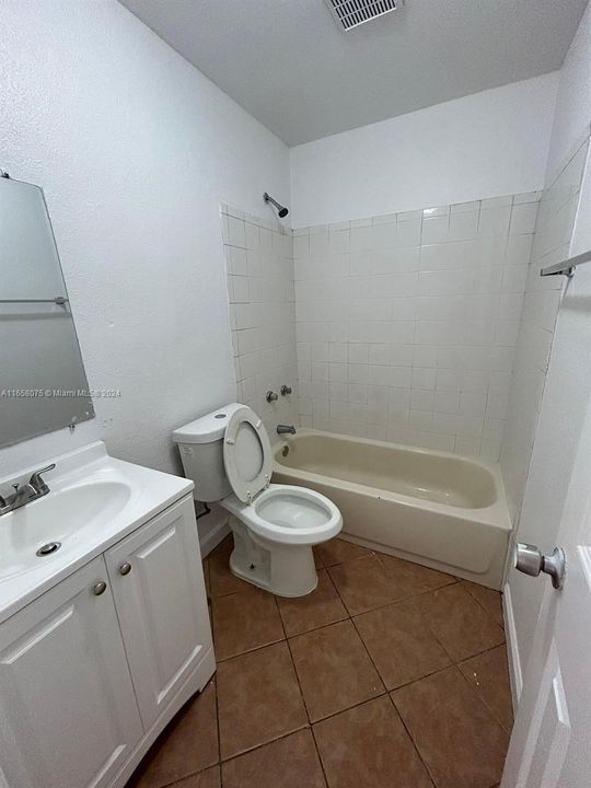 For Rent: $1,800 (2 beds, 1 baths, 2040 Square Feet)