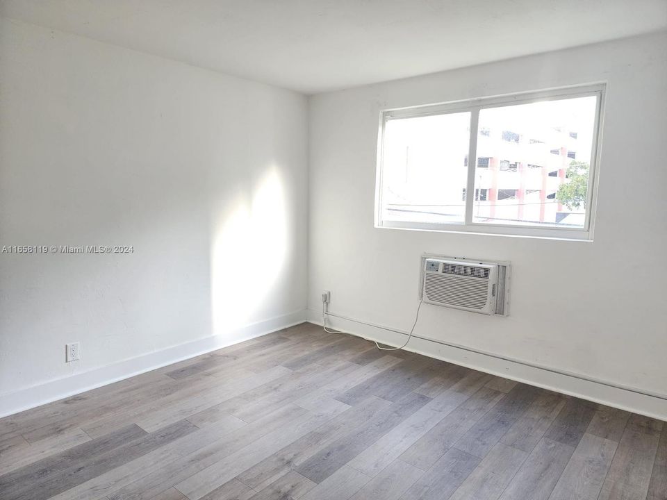 Recently Rented: $1,600 (1 beds, 1 baths, 600 Square Feet)