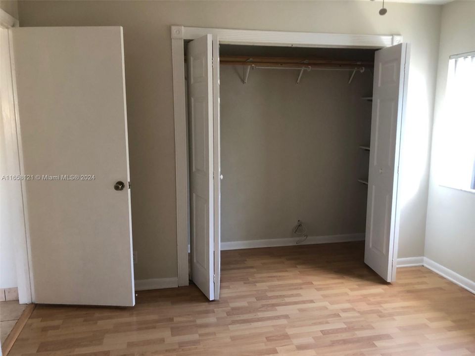 В аренду: $1,750 (2 спален, 1 ванн, 800 Квадратных фут)