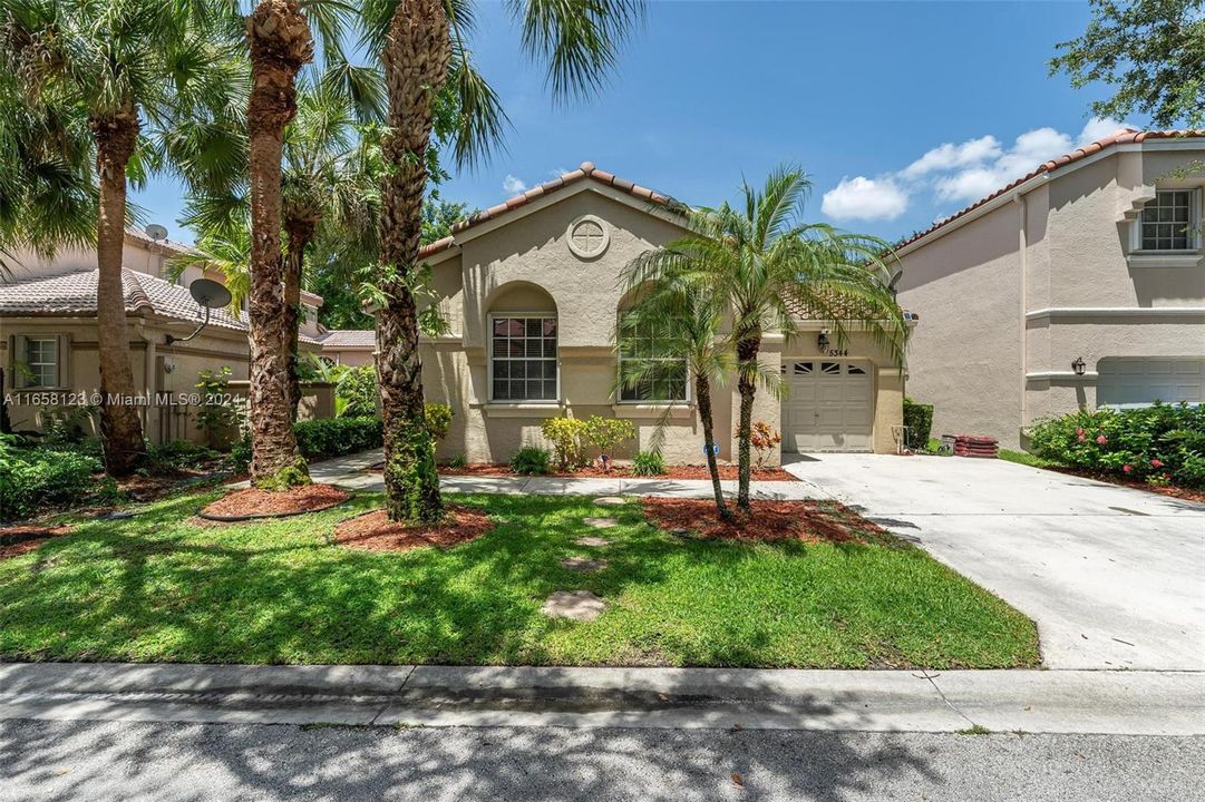 For Sale: $650,000 (3 beds, 2 baths, 2096 Square Feet)