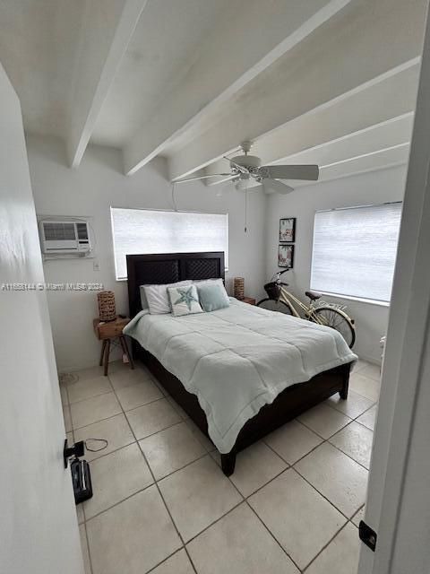 For Sale: $229,000 (2 beds, 1 baths, 900 Square Feet)