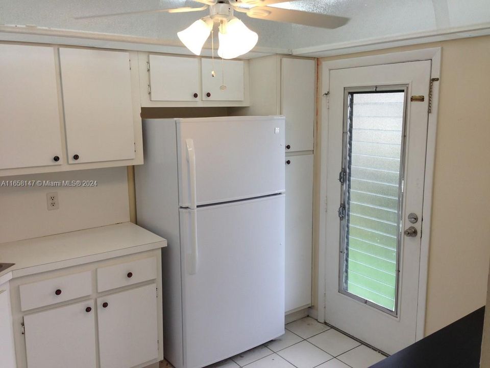 For Sale: $152,500 (2 beds, 2 baths, 1130 Square Feet)