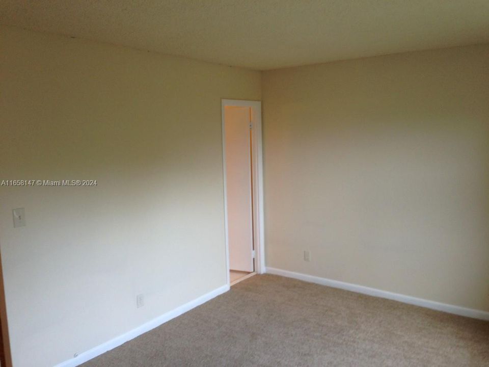 For Sale: $152,500 (2 beds, 2 baths, 1130 Square Feet)