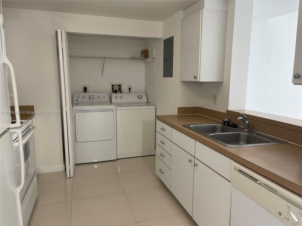 En Venta: $525,000 (2 camas, 2 baños, 1023 Pies cuadrados)