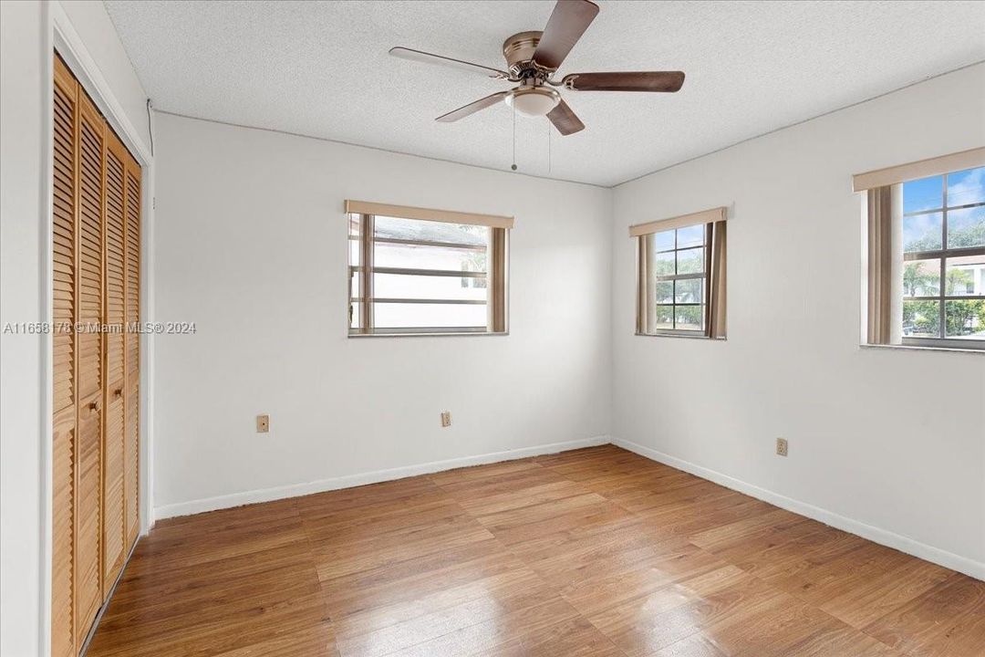 Active With Contract: $3,050 (3 beds, 2 baths, 1744 Square Feet)