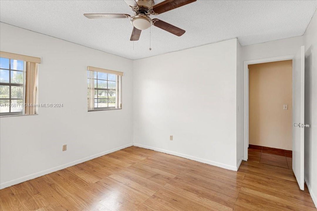 Active With Contract: $3,050 (3 beds, 2 baths, 1744 Square Feet)