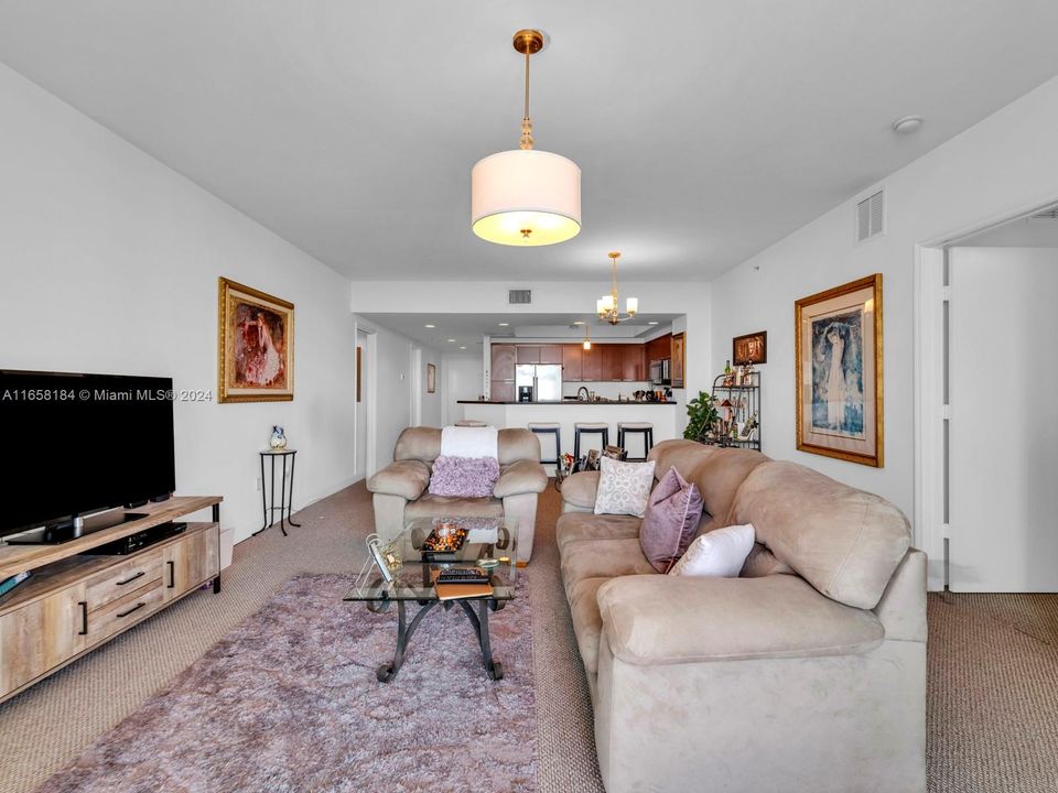 For Sale: $410,000 (2 beds, 2 baths, 1603 Square Feet)