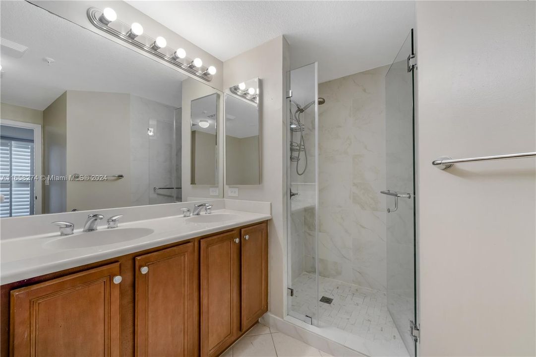 Active With Contract: $3,300 (2 beds, 2 baths, 1145 Square Feet)