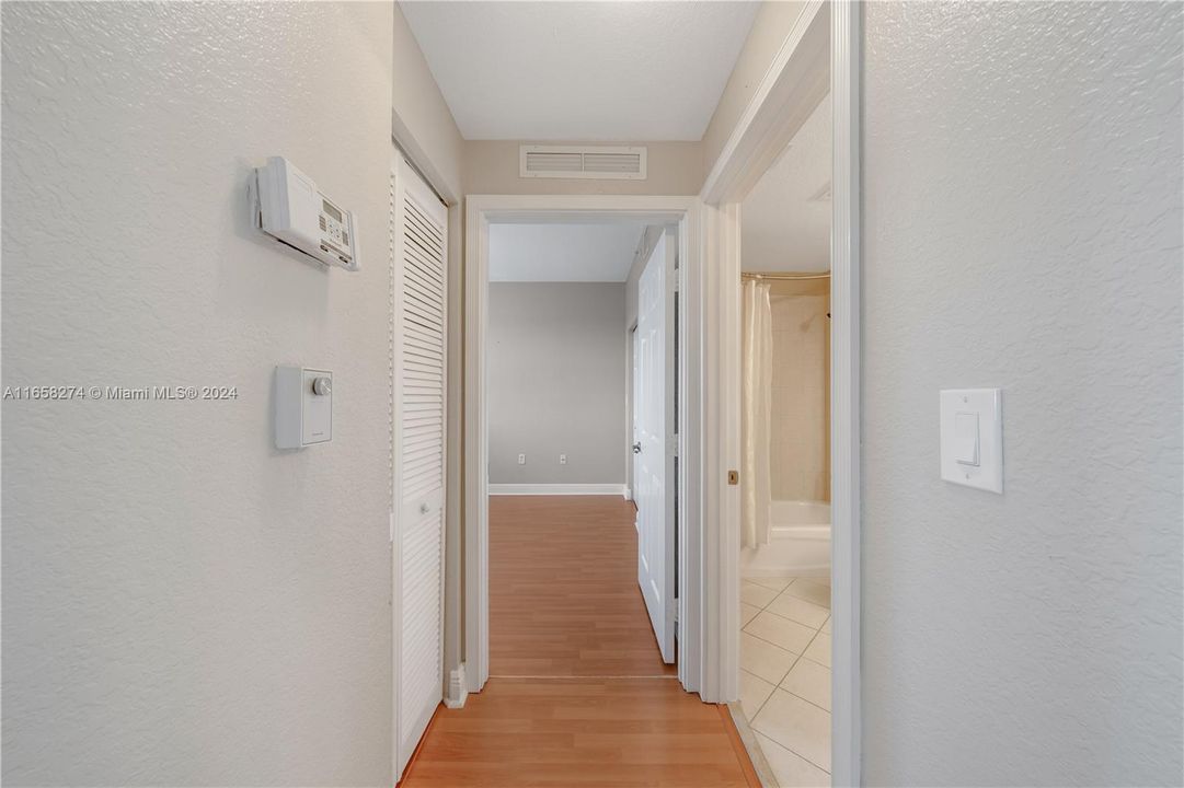 Active With Contract: $3,300 (2 beds, 2 baths, 1145 Square Feet)