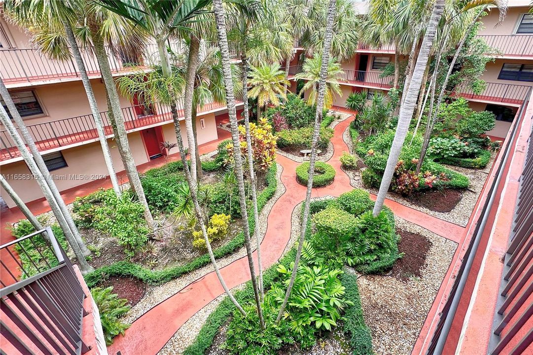 En Venta: $315,000 (2 camas, 2 baños, 983 Pies cuadrados)