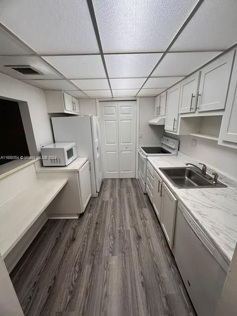 For Rent: $2,150 (2 beds, 2 baths, 1106 Square Feet)