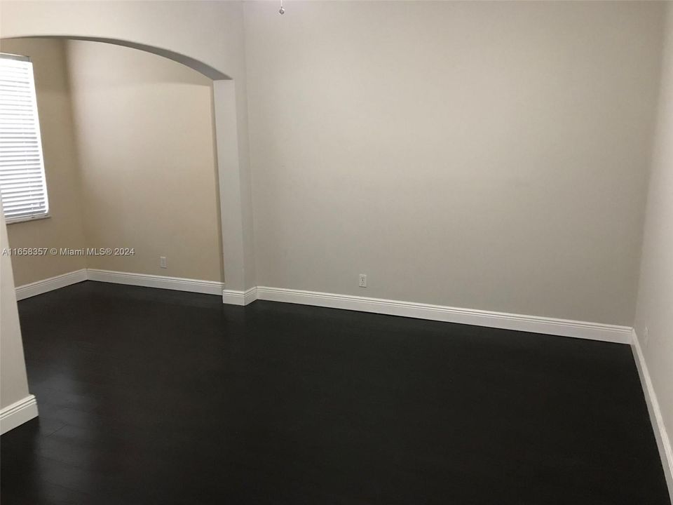 For Rent: $4,200 (3 beds, 2 baths, 2109 Square Feet)