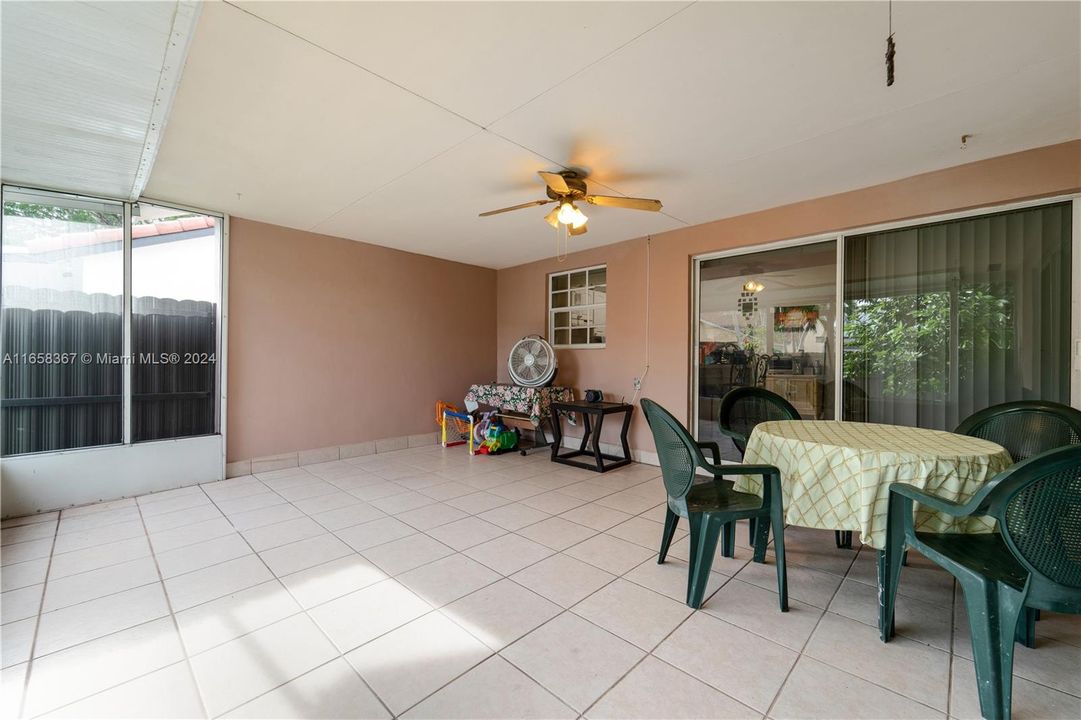 For Sale: $670,000 (4 beds, 2 baths, 1857 Square Feet)