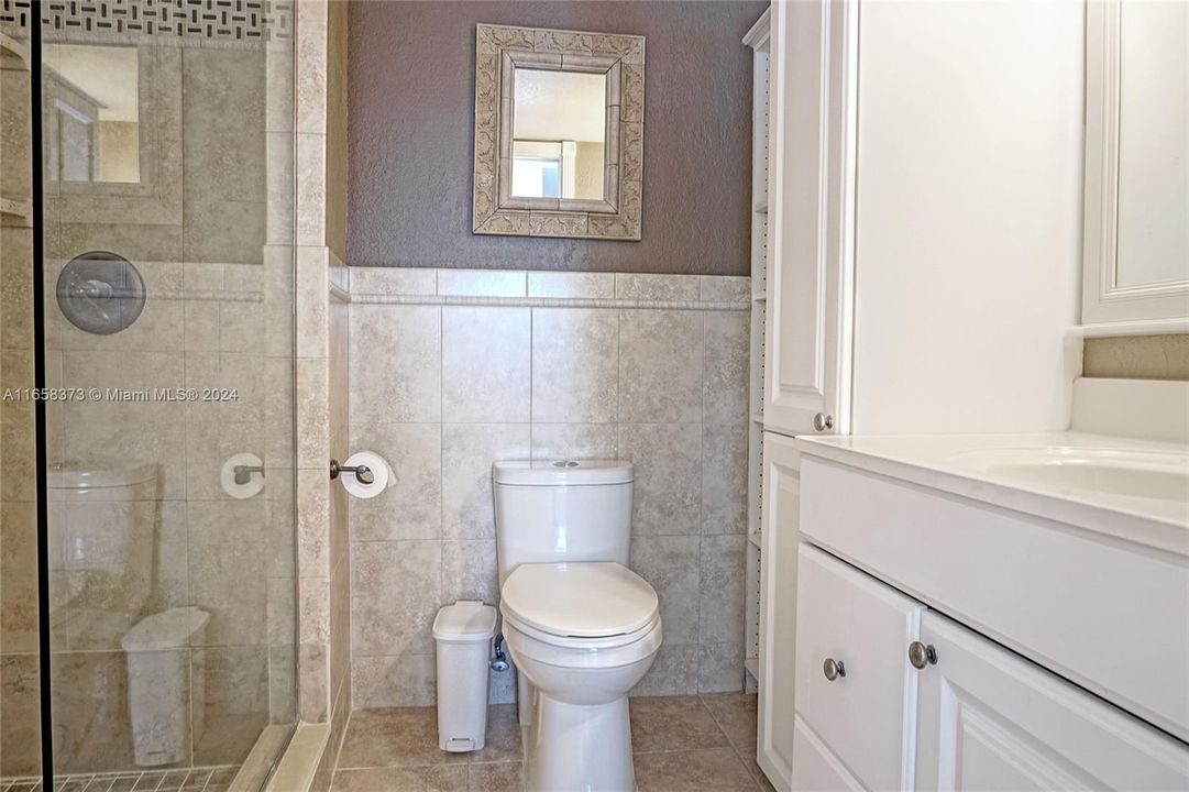 For Sale: $249,900 (1 beds, 1 baths, 753 Square Feet)