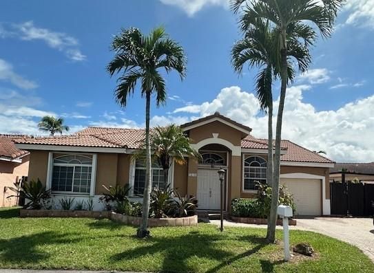 Active With Contract: $3,200 (3 beds, 2 baths, 1566 Square Feet)