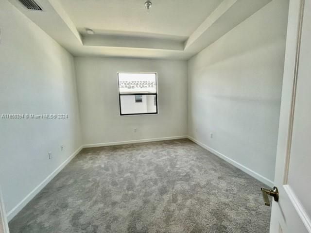 For Rent: $2,900 (3 beds, 2 baths, 1697 Square Feet)