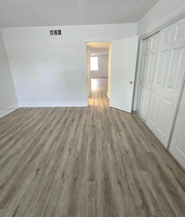 For Rent: $1,750 (1 beds, 1 baths, 692 Square Feet)