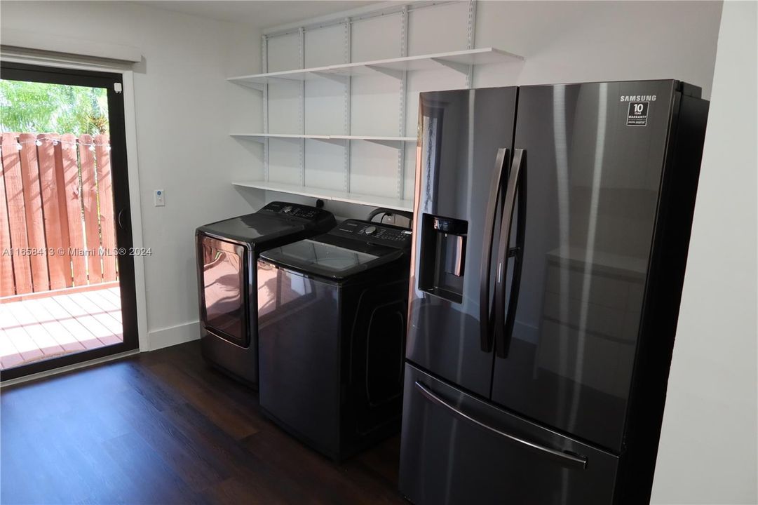 For Rent: $3,500 (2 beds, 2 baths, 1650 Square Feet)