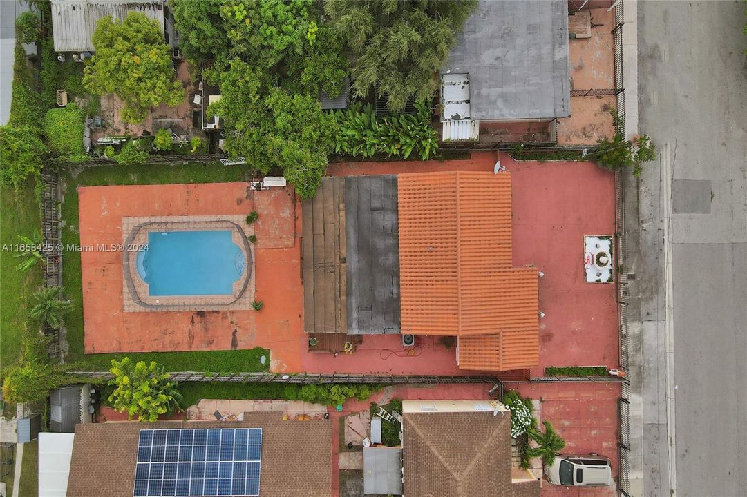 En Venta: $850,000 (5 camas, 2 baños, 1419 Pies cuadrados)