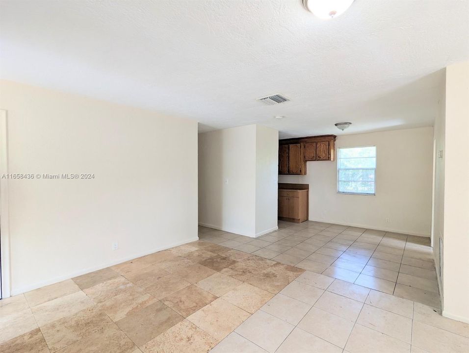 For Rent: $3,000 (3 beds, 2 baths, 1248 Square Feet)