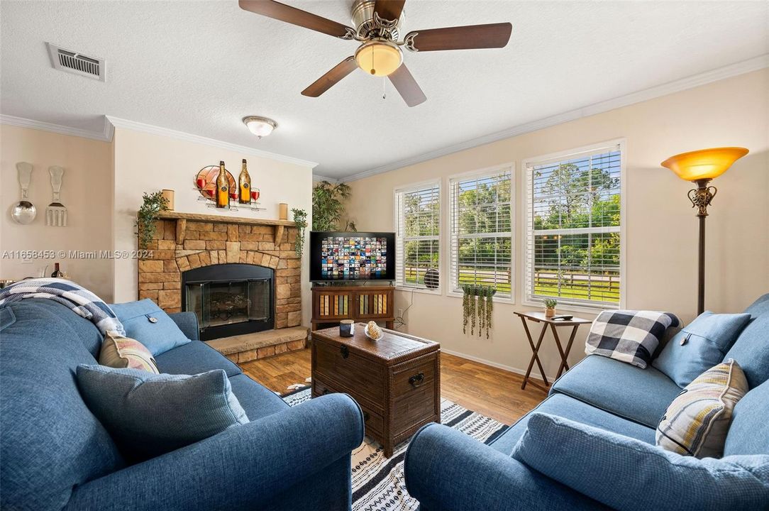 Recently Sold: $385,000 (3 beds, 2 baths, 0 Square Feet)