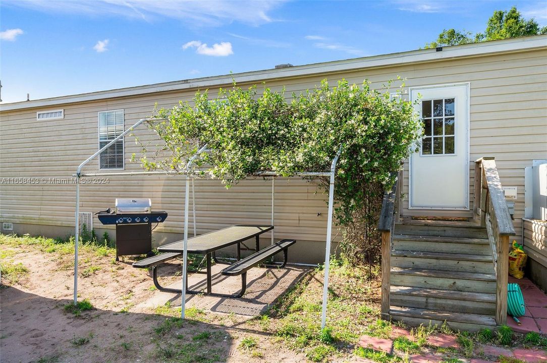 Recently Sold: $385,000 (3 beds, 2 baths, 0 Square Feet)