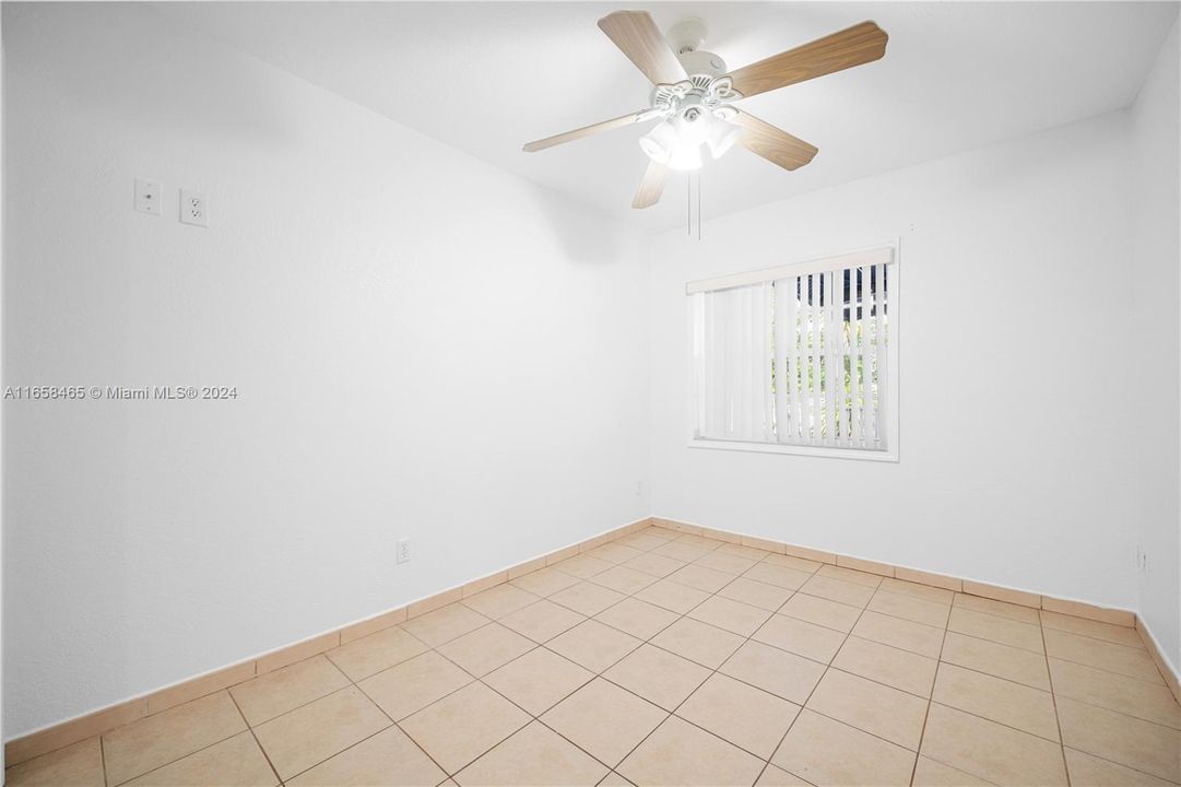 For Rent: $2,650 (2 beds, 1 baths, 750 Square Feet)