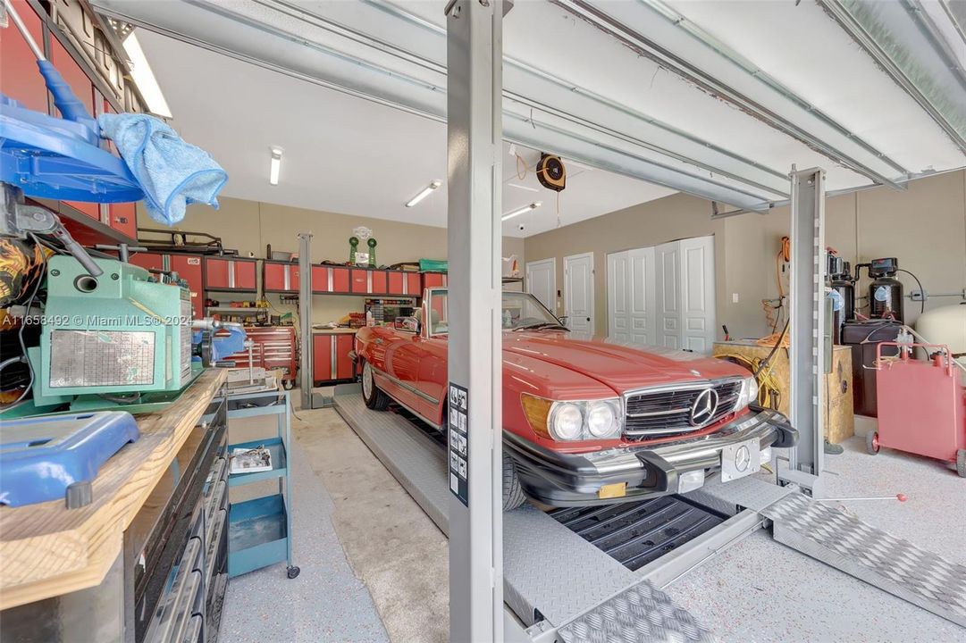 Recently Rented: $5,000 (4 beds, 3 baths, 2158 Square Feet)